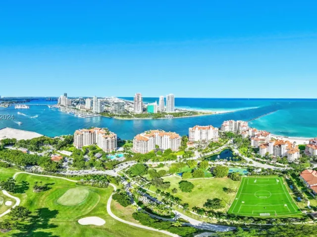 3-bedroom condo for sale in Miami Beach - 7065 Fisher Island Dr 7065 - MondialRealty