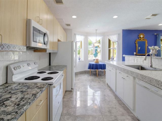 Home for sale at 6641 SW 166th Ct - photo 5792831