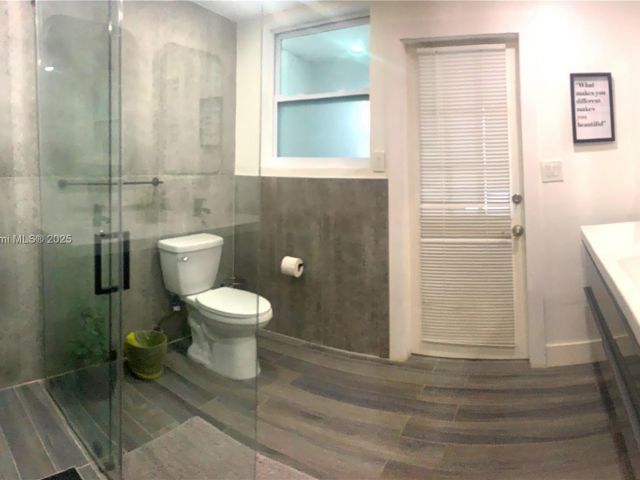 Home for sale at 10825 Peachtree Dr - photo 6088193