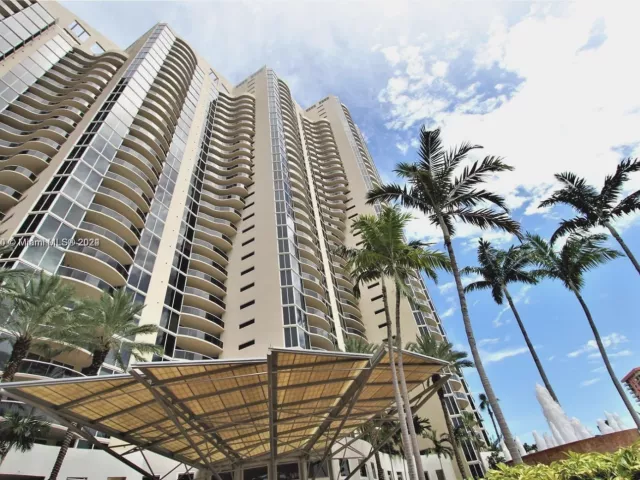 Apartment for rent  Unit #2502 - photo 5652770