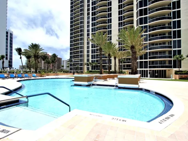 Apartment for rent  Unit #2502 - photo 5652758