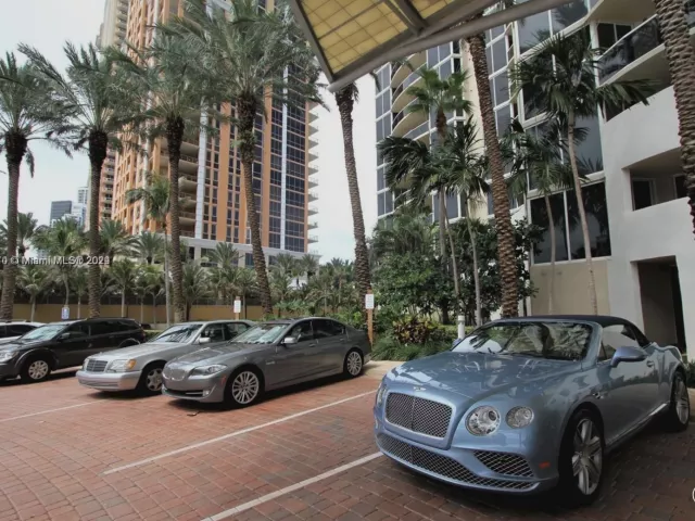 Apartment for rent  Unit #2502 - photo 5652764