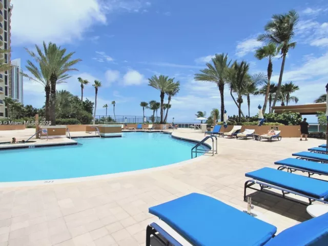 Apartment for rent  Unit #2502 - photo 5652757