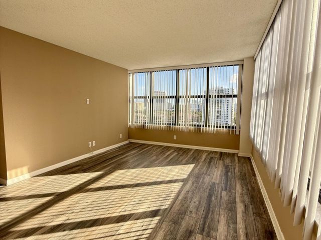 Apartment for sale  Unit #1414 - photo 5725993