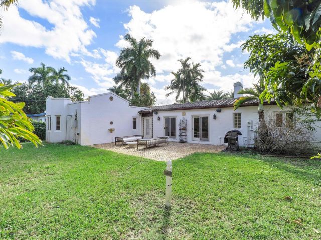 Home for sale at 1615 SE 4th St - photo 6242663