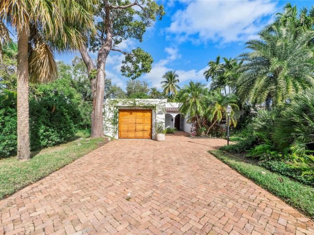 Home for sale at 1615 SE 4th St - photo 6242666