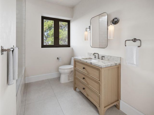 Home for sale at 1615 SE 4th St - photo 6242674