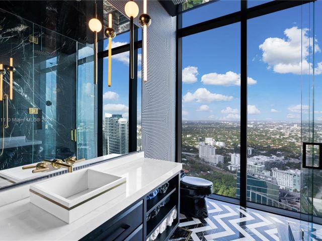 Apartment for sale  Unit #PH 54 - photo 5612659