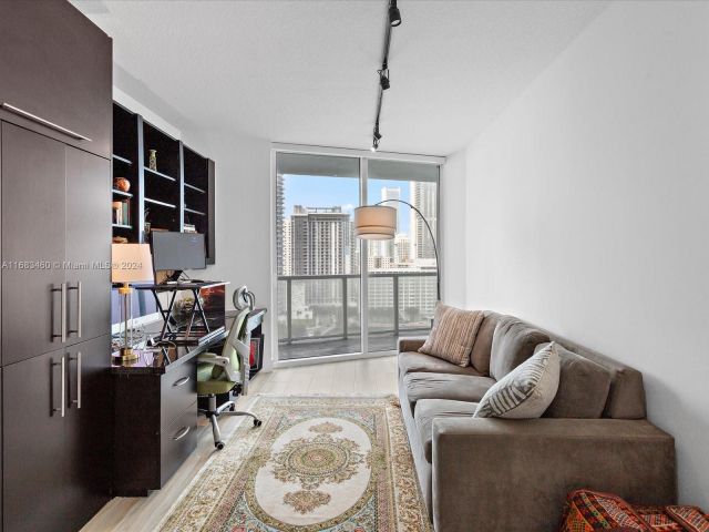 Apartment for sale  Unit #1704 - photo 5657116