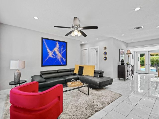 Home for sale at 28 NE 26th St - photo 5600625