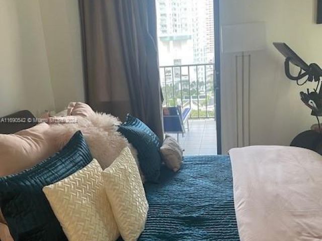 Apartment for sale  Unit #A1812 - photo 5623108