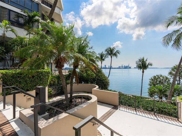 Apartment for sale  Unit #A1812 - photo 5856171