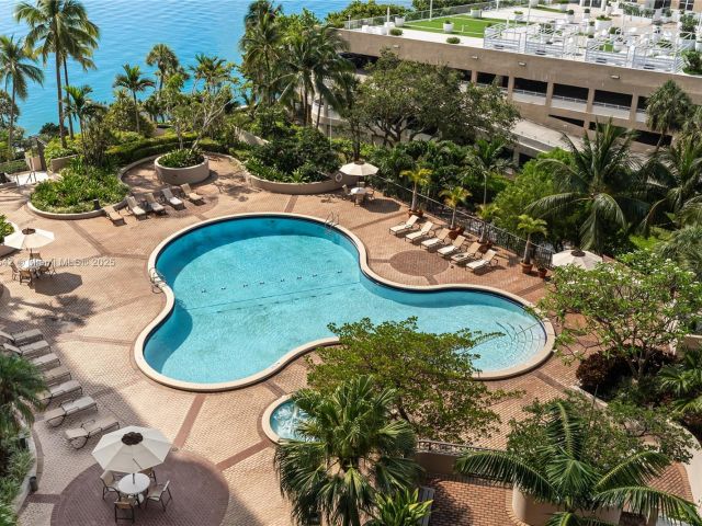 Apartment for sale  Unit #A1812 - photo 5856172