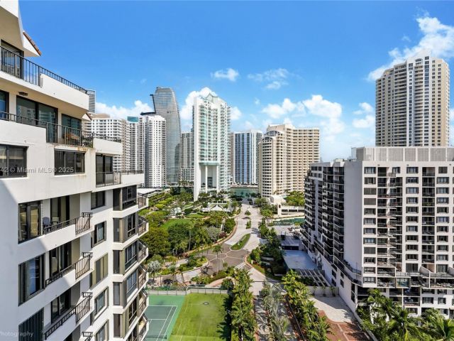 Apartment for sale  Unit #A1812 - photo 5856174