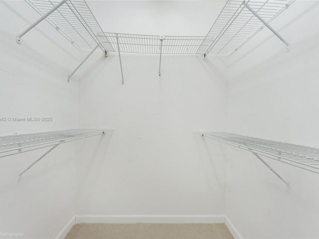 Apartment for sale  Unit #A1812 - photo 5856176