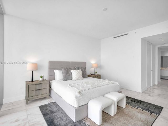 Apartment for sale  Unit #1001 - photo 5666269