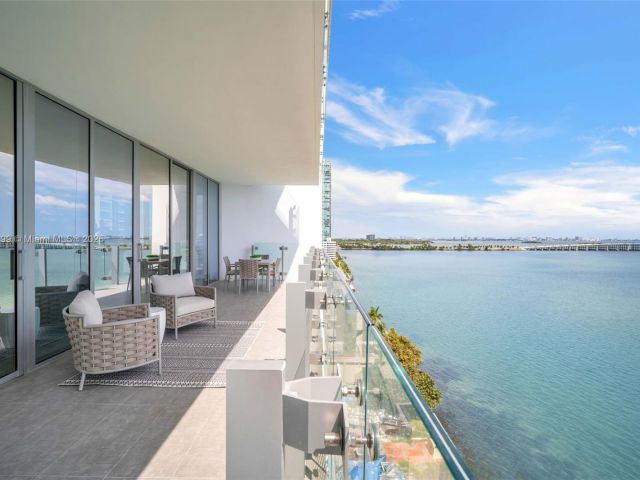 Apartment for sale  Unit #1001 - photo 5666277