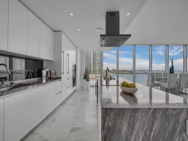 3-bedroom condo for sale in Miami - 700 NE 26th Ter 1001 - MondialRealty