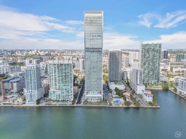3-bedroom condo for sale in Miami - 700 NE 26th Ter 1001 - MondialRealty