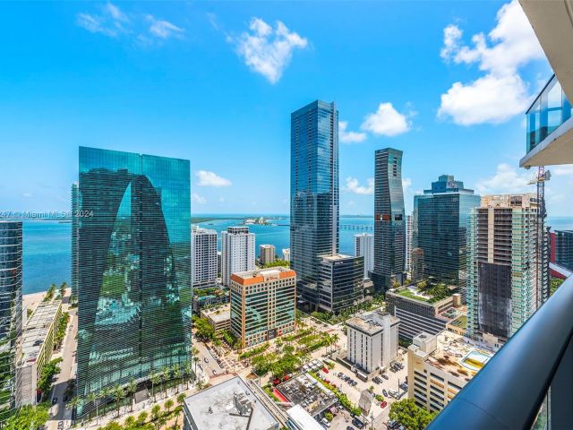 Apartment for sale  Unit #3402 - photo 5621198