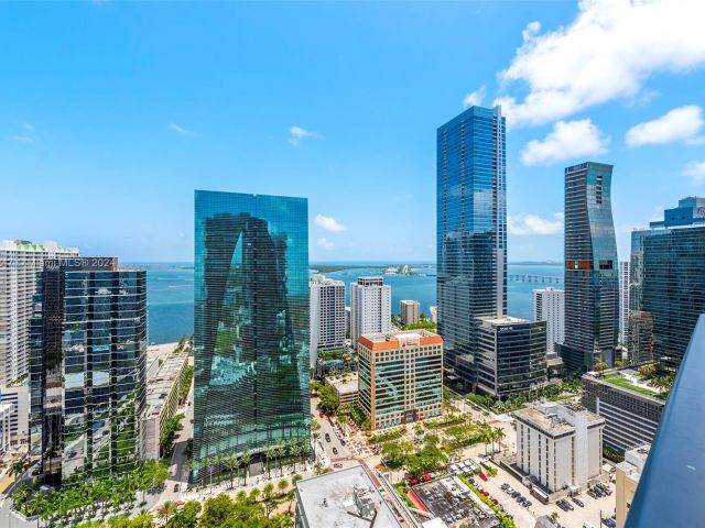 Apartment for sale  Unit #3402 - photo 5621199