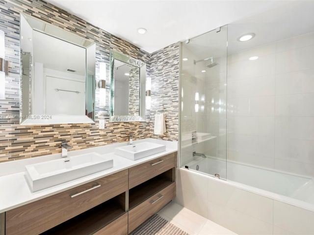 Apartment for sale  Unit #3402 - photo 5621205