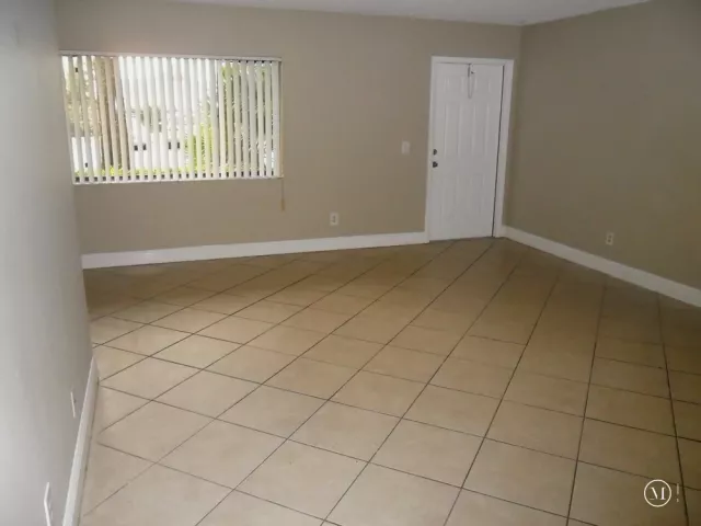 1-bedroom condo for rent in Hallandale Beach - 1830 S Ocean Dr 2505 - MondialRealty