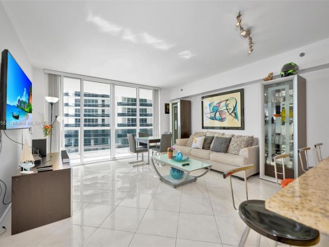 Apartment for rent  Unit #2505 - photo 6012512