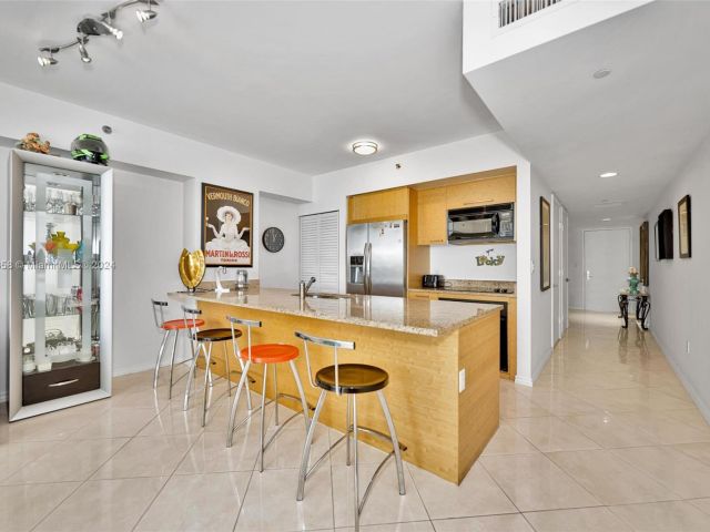 Apartment for rent  Unit #2505 - photo 6012520