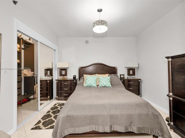 Apartment for rent  Unit #2505 - photo 6012521