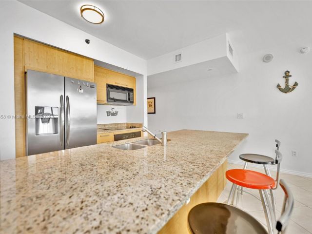 Apartment for rent  Unit #2505 - photo 6012524