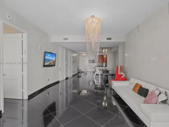 Apartment for sale  Unit #1502 - photo 5659751