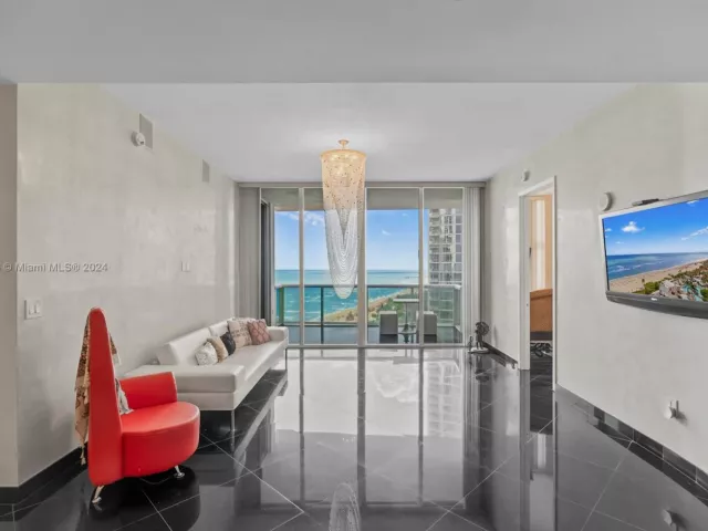 Apartment for sale  Unit #1502 - photo 5659753