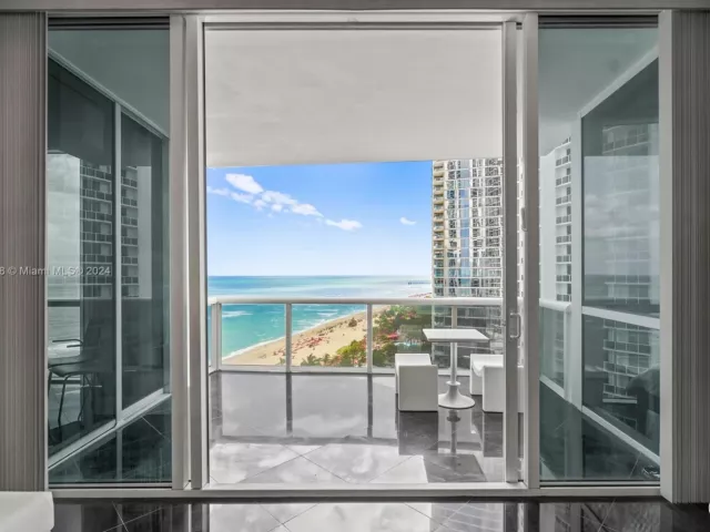 Apartment for sale  Unit #1502 - photo 5659756