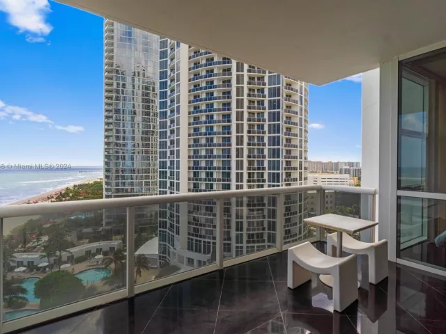 Apartment for sale  Unit #1502 - photo 5659760