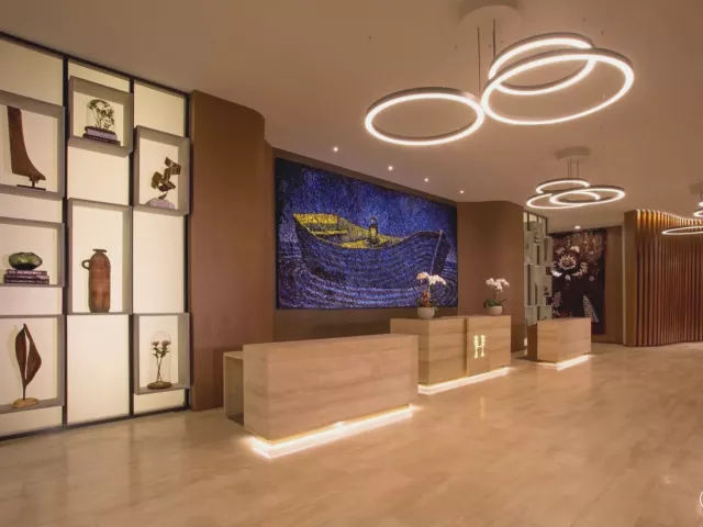4-bedroom condo for sale in Hollywood - 4111 S Ocean Drive Lph3/5 - MondialRealty