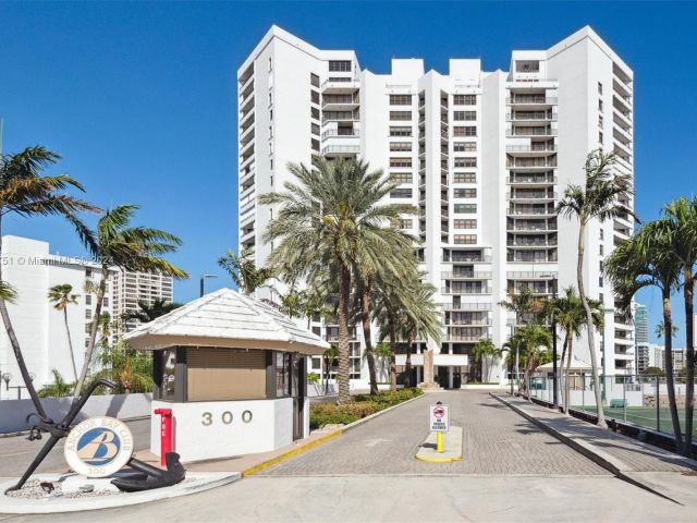 Apartment for rent  Unit #308 - photo 5669991
