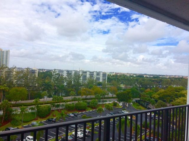 Apartment for rent  Unit #308 - photo 5669995