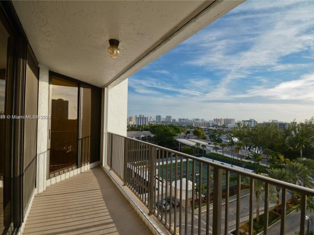 Apartment for rent  Unit #308 - photo 5670005