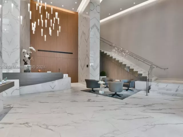 2-bedroom condo for sale in Hollywood - 3535 S Ocean Drive 2104 - MondialRealty