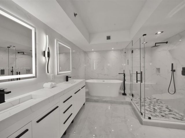 Apartment for rent  Unit #4704 - photo 5673151