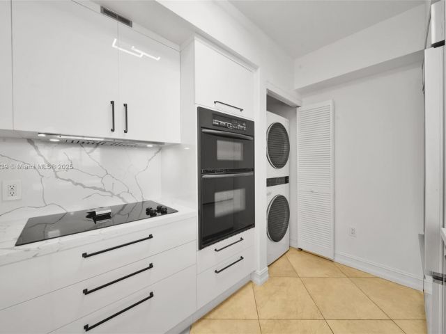 Apartment for rent  Unit #4704 - photo 5673163