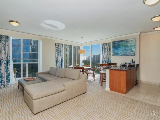 Apartment for sale  Unit #714-715 - photo 5658332