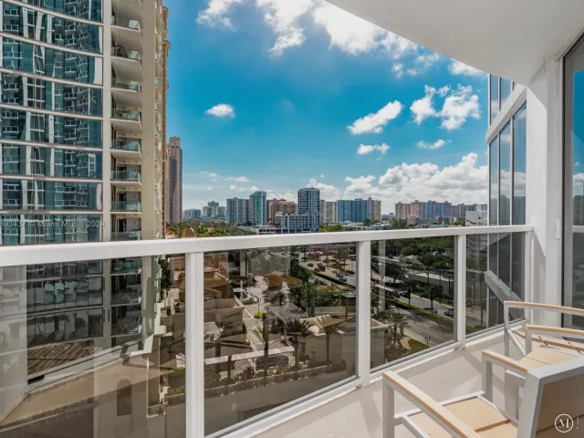 Apartment for sale  Unit #714-715 - photo 5658335