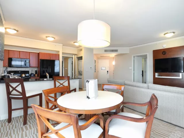 Apartment for sale  Unit #714-715 - photo 5658327