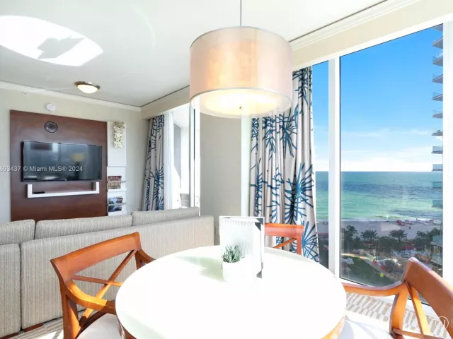 Apartment for sale  Unit #714-715 - photo 5658328