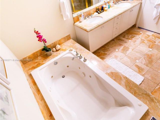 Apartment for sale  Unit #N9-C - photo 5572721