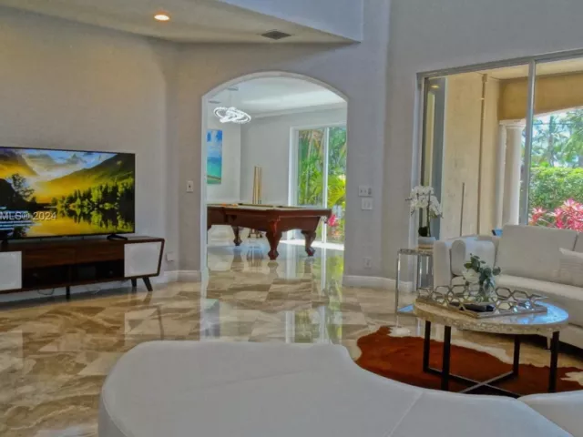 4-bedroom home for rent in Hollywood -  - MondialRealty
