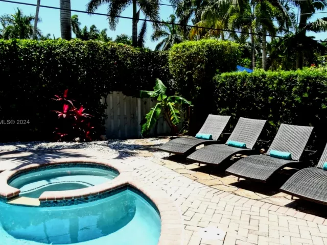 4-bedroom home for rent in Hollywood -  - MondialRealty