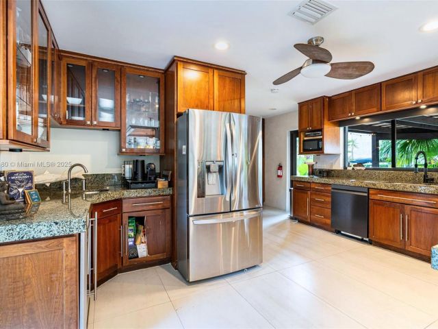 Home for rent at 1675 Coral Gardens Dr - photo 6137440